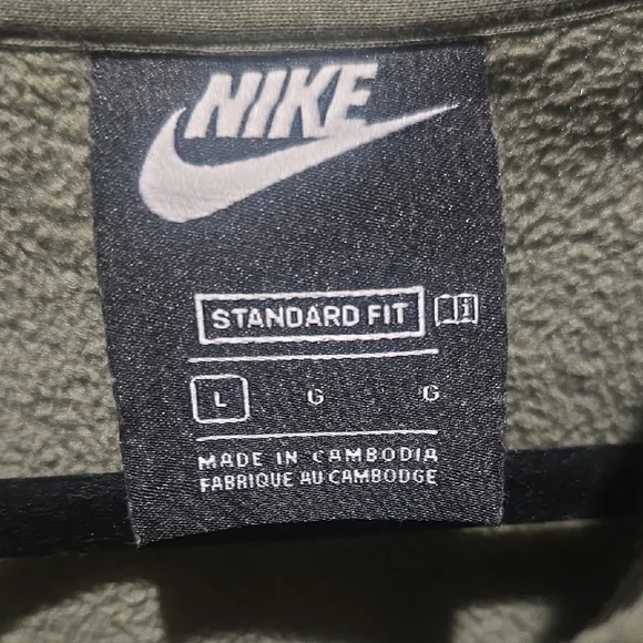 Nike Green and Neon Half-Zip Pullover - Picture 2 of 6